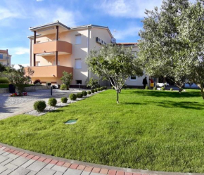 Отель Apartments Maric  Водице